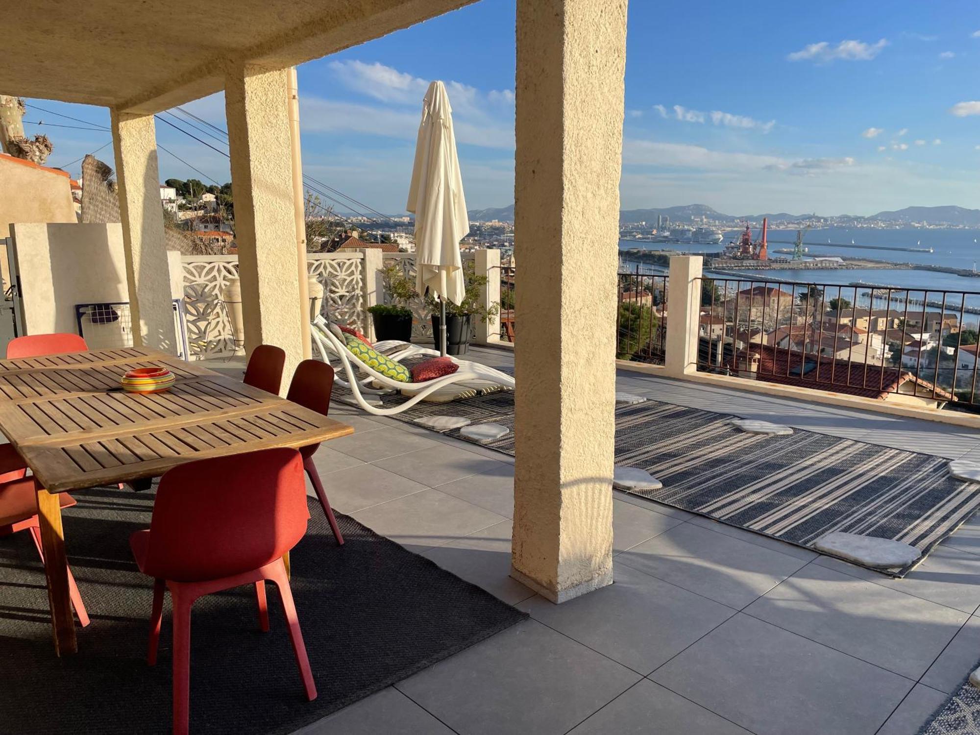 Superbe Terrasse Avec Vue Panoramique Sur La Mer マルセイユ エクステリア 写真