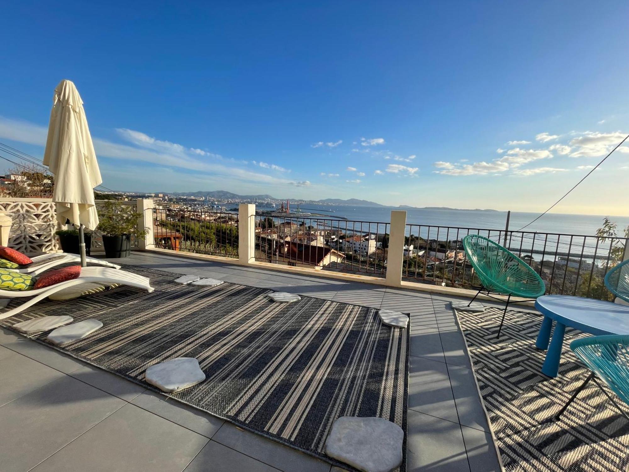 Superbe Terrasse Avec Vue Panoramique Sur La Mer マルセイユ エクステリア 写真