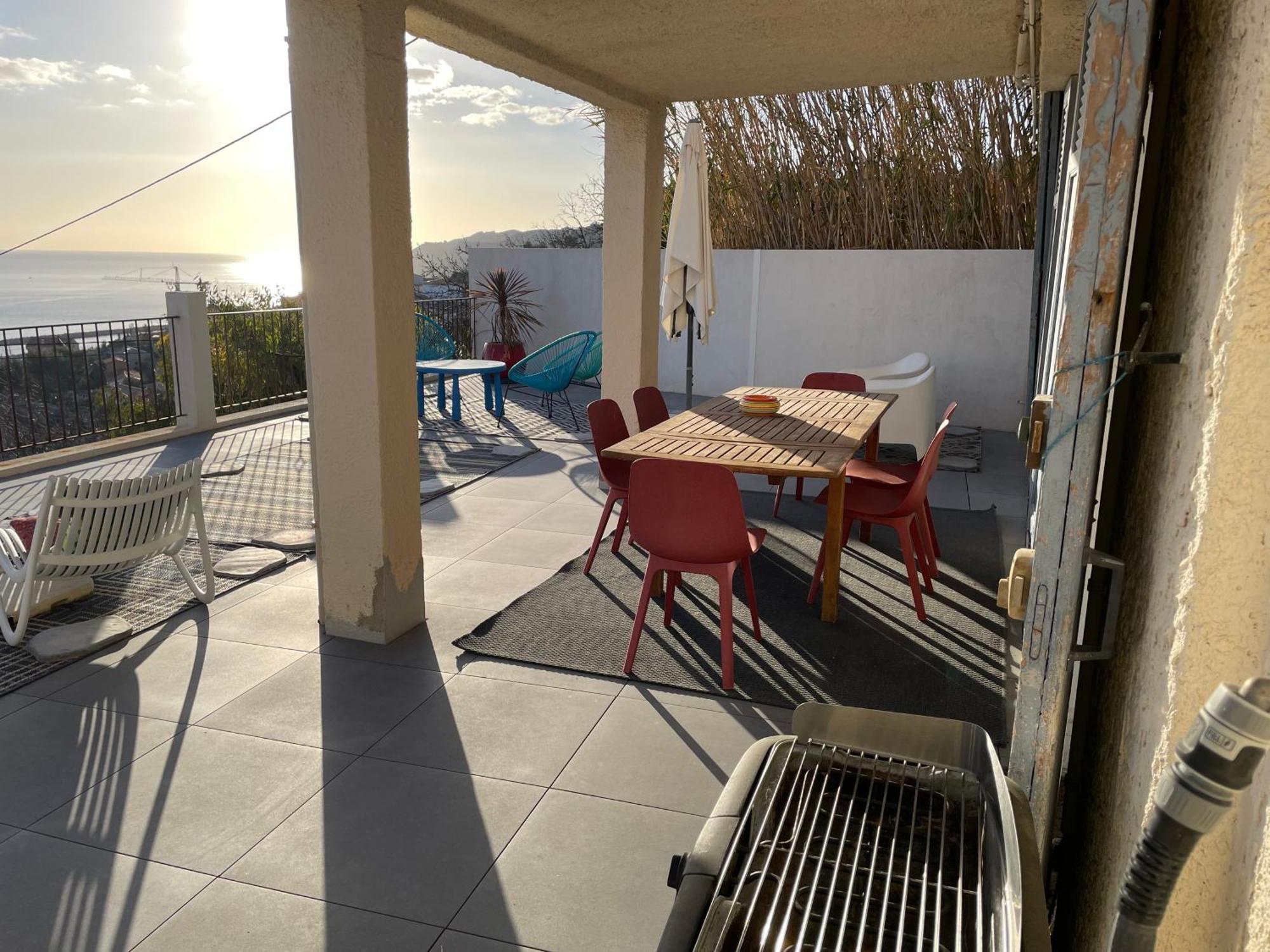 Superbe Terrasse Avec Vue Panoramique Sur La Mer マルセイユ エクステリア 写真