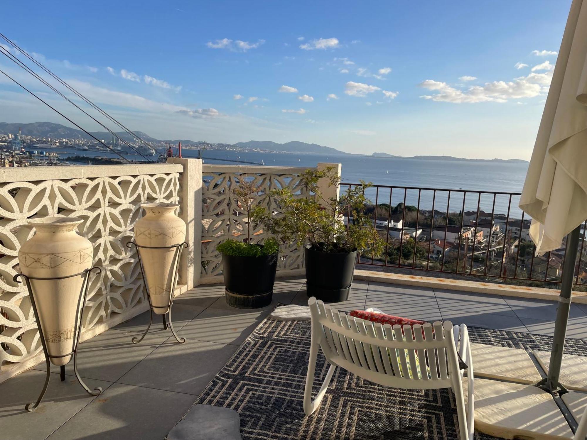Superbe Terrasse Avec Vue Panoramique Sur La Mer マルセイユ エクステリア 写真