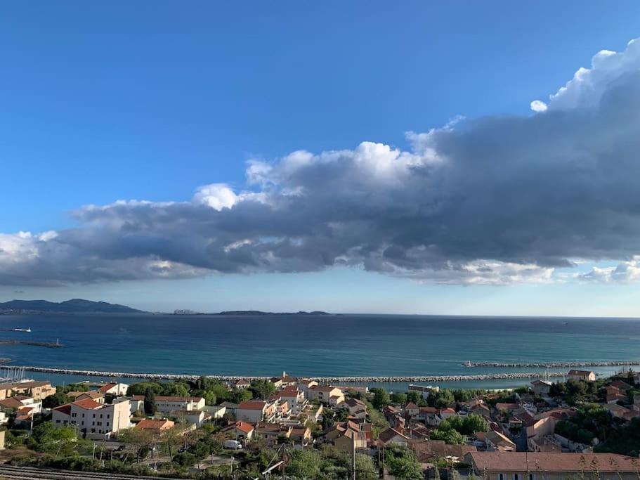 Superbe Terrasse Avec Vue Panoramique Sur La Mer マルセイユ エクステリア 写真