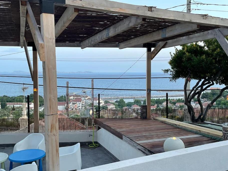 Superbe Terrasse Avec Vue Panoramique Sur La Mer マルセイユ エクステリア 写真
