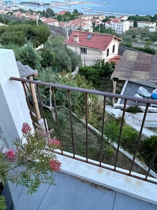 Superbe Terrasse Avec Vue Panoramique Sur La Mer マルセイユ エクステリア 写真