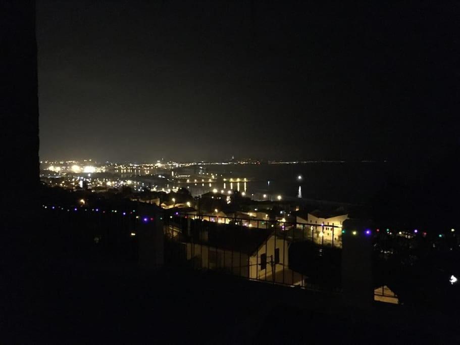 Superbe Terrasse Avec Vue Panoramique Sur La Mer マルセイユ エクステリア 写真